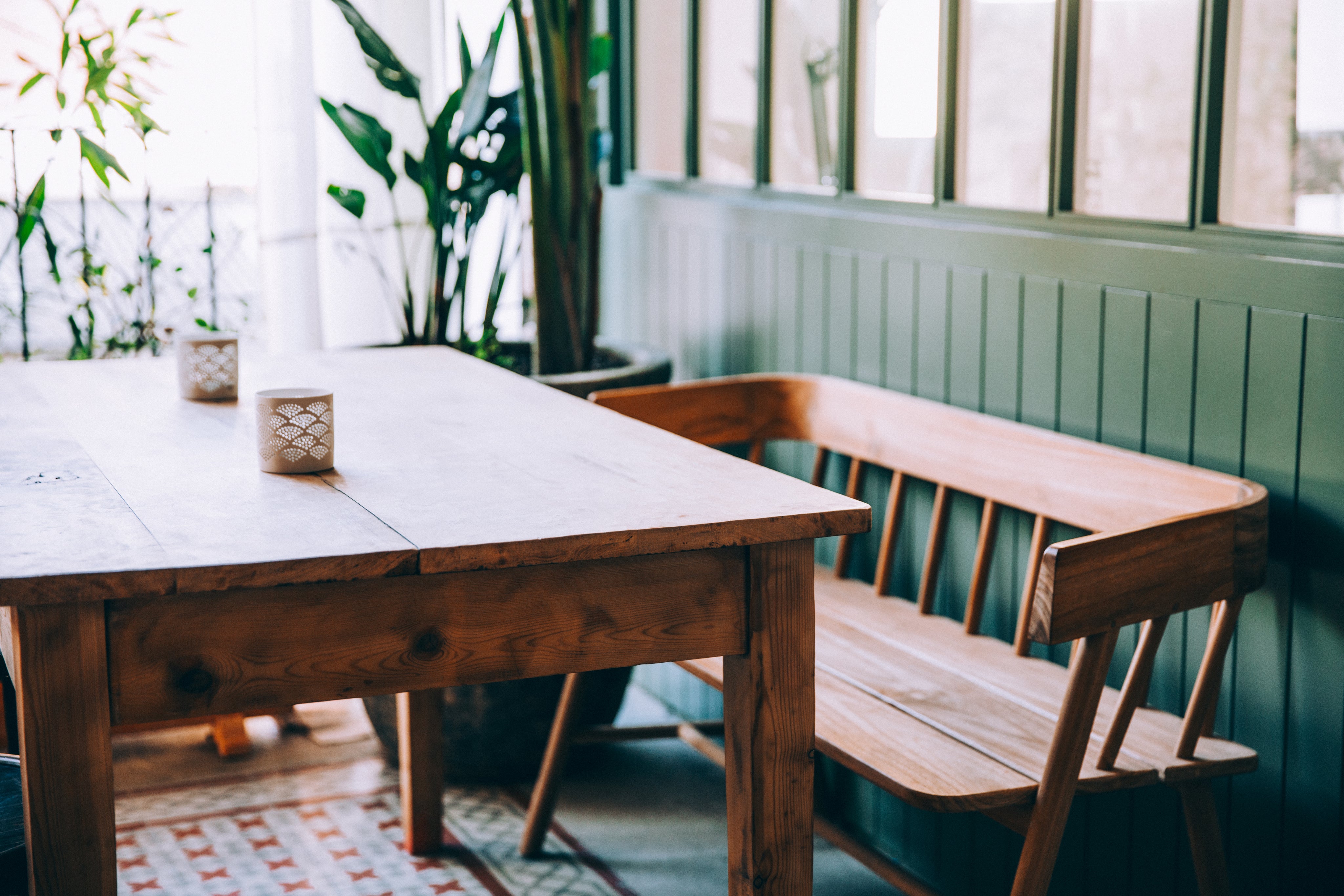 Facebook Marketplace Furniture Flipping: Your A Guide to Buying, Refurbishing, and Reselling